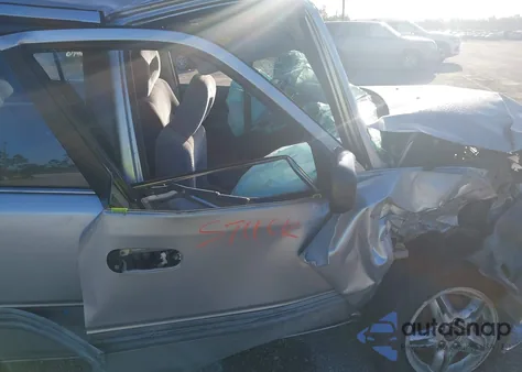 1997 Honda Cr-V from USA, damaged, VIN JHLRD1858VC036013